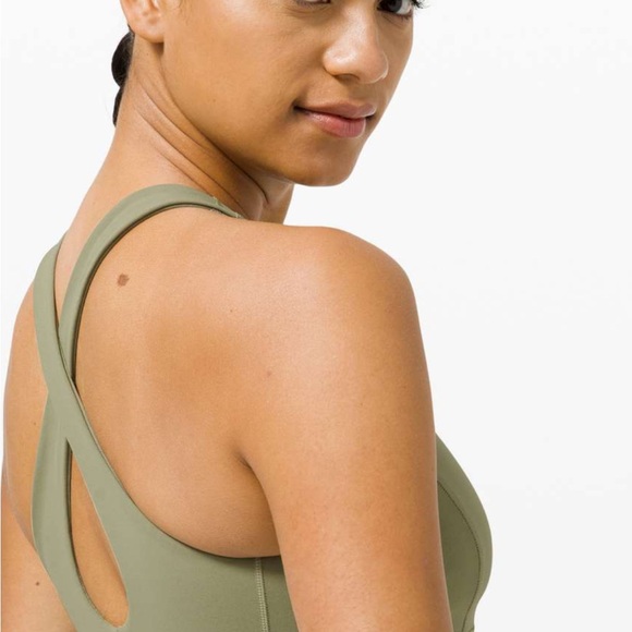 LIKE NEW lululemon key to balance tank rosemary green size 8 - Picture 3 of 5